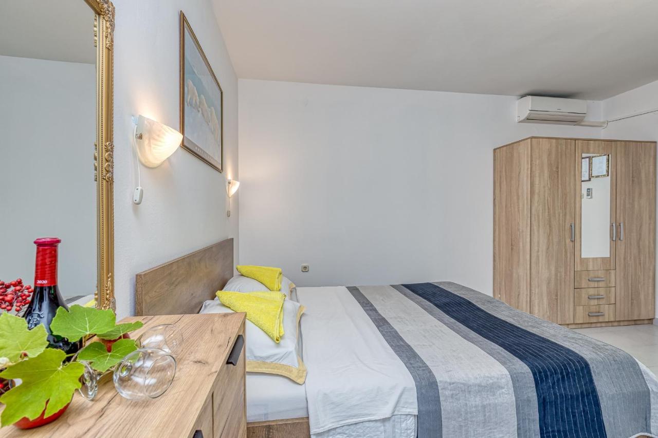 Apartments Bastovanovic Rovinj Exterior foto